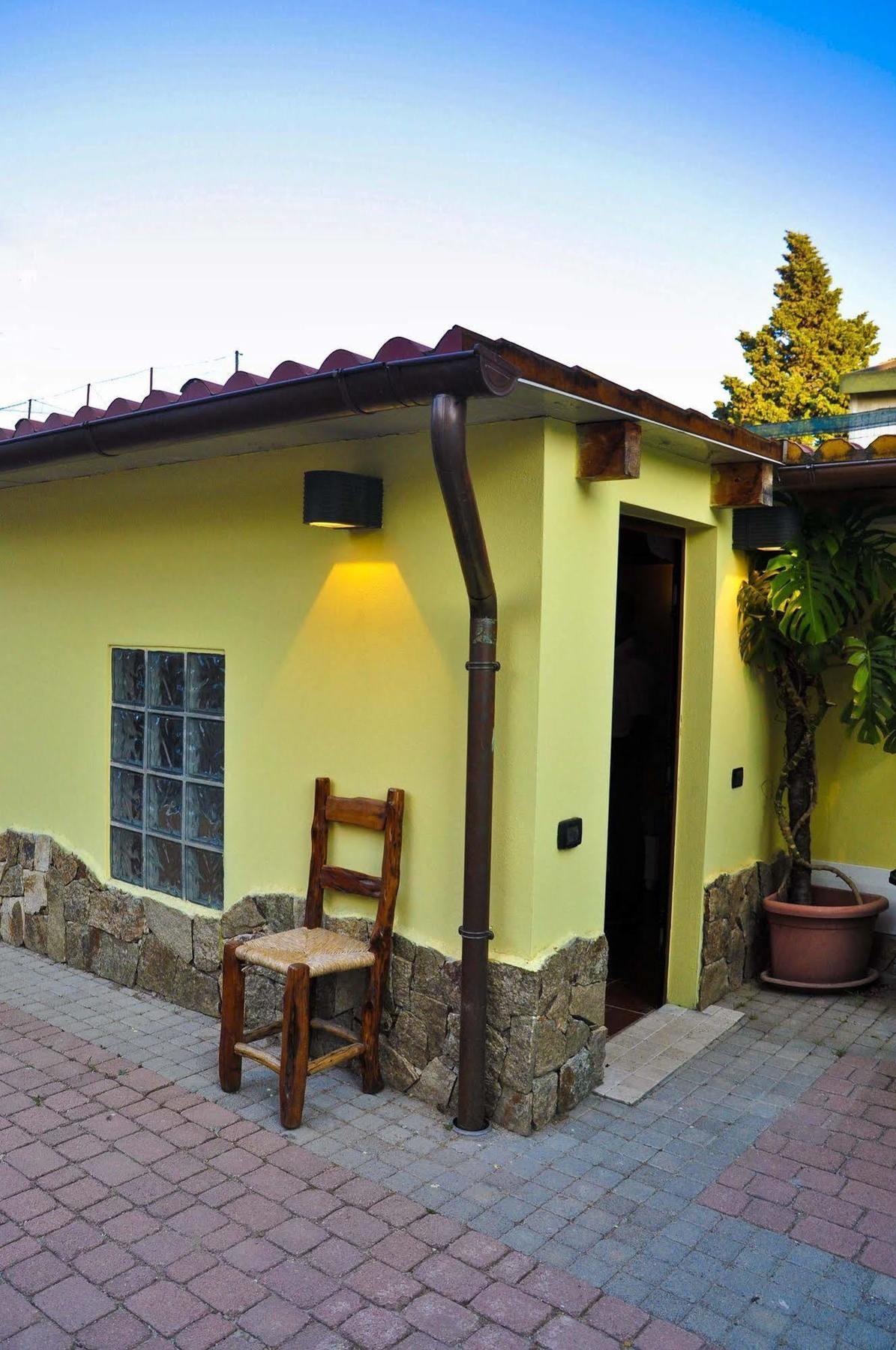 Bed and Breakfast Bramasole Куарту-Сант'Элена Экстерьер фото